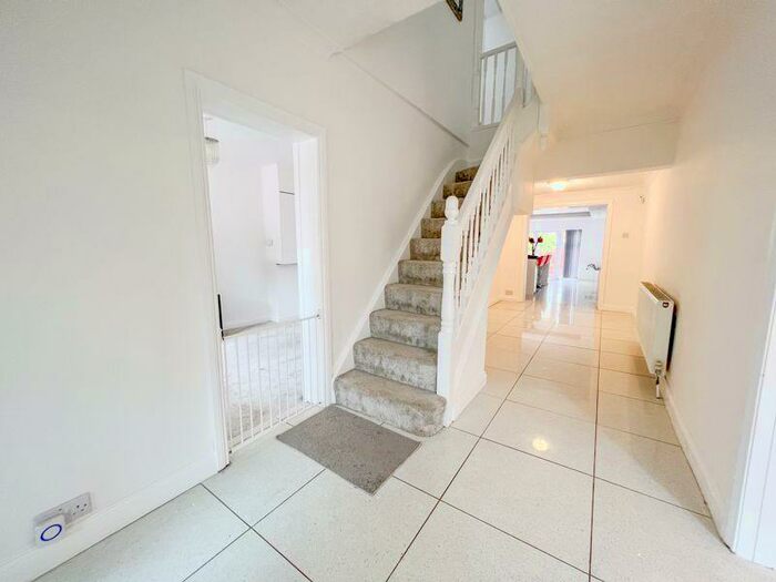 5 Bedroom Detached House For Sale In Chester Road, Streetly, Sutton