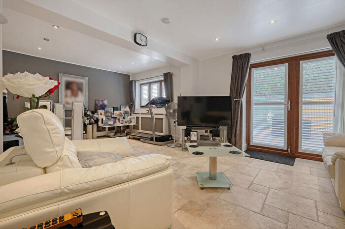 4 Bedroom Semi Detached House For Sale In Hazelwood Park Close, Chigwell, IG7