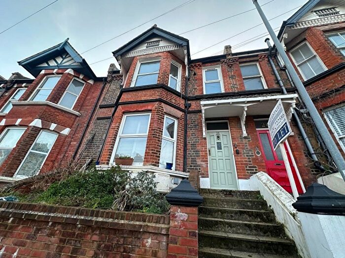 2 Bedroom Flat To Rent In Milward Road, Hastings, East Sussex, TN34