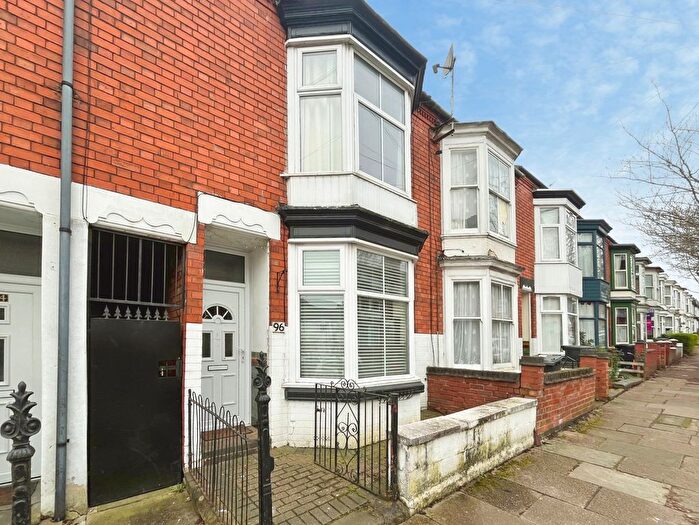 3 Bedroom Terraced House For Sale In Cambridge Street, Leicester, Leicestershire, LE3