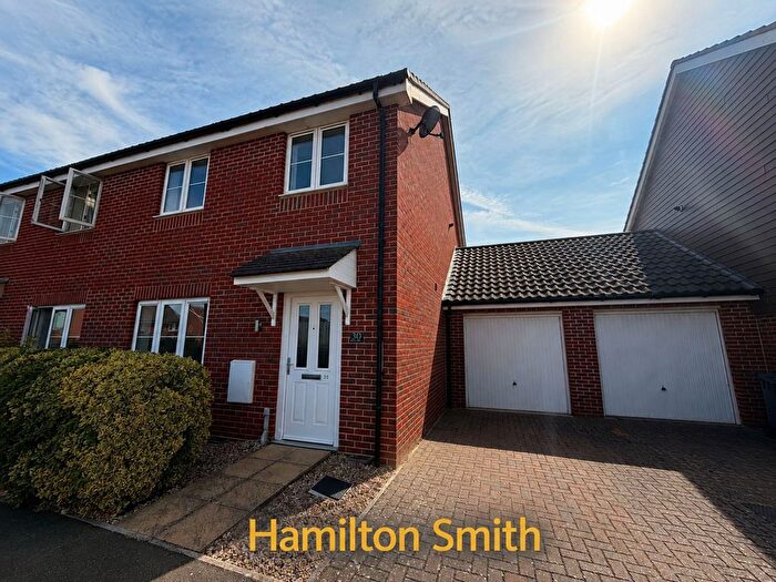 3 Bedroom Semi-Detached House For Sale In River Way, Great Blakenham, IP6