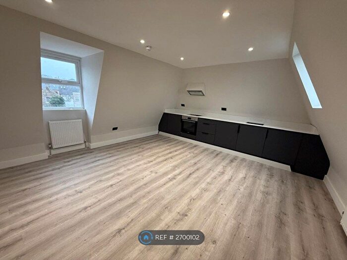 3 Bedroom Flat To Rent In London Road, Sevenoaks, TN13