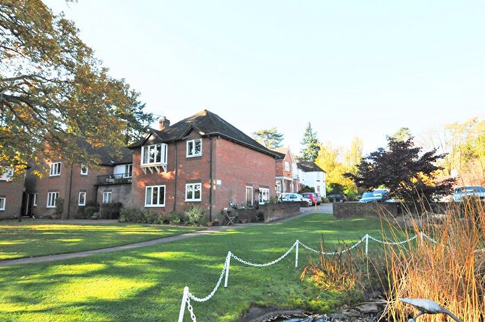 1 Bedroom Flat For Sale In War Memorial Place, Henley-On-Thames, RG9