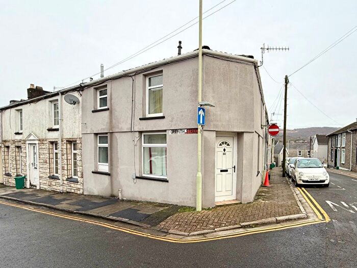 2 Bedroom End Of Terrace House For Sale In Ynys-Lwyd Street, Aberdare, CF44