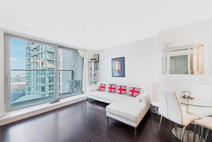 1 Bedroom Flat To Rent In Pan Peninsula, Pan Peninsula Square, Canary Wharf, London, E14