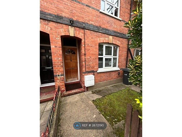 4 Bedroom Detached House To Rent In Highfield Road, London, N21