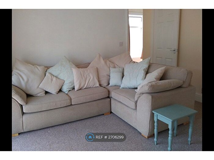 2 Bedroom Flat To Rent In Beverley Road, Hull, HU5