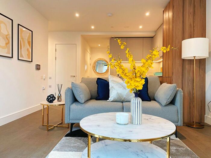 1 Bedroom Apartment To Rent In Hawksbury Heights, Elephant Park, Elephant And Castle, SE17