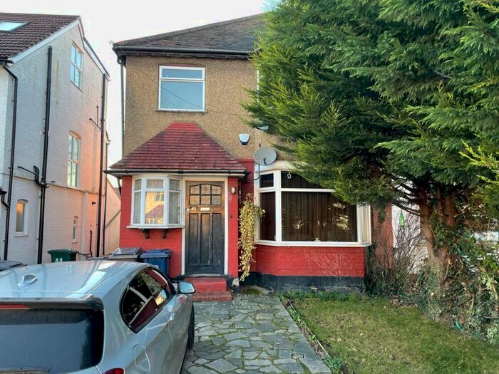 1 Bedroom Maisonette To Rent In Sefton Avenue, London NW7