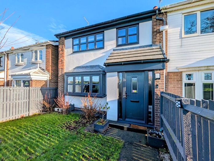 3 Bedroom Terraced House For Sale In Lawnsway, Jarrow, NE32