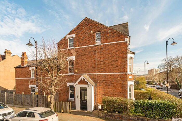 1 Bedroom Flat To Rent In South Norwood Hill, South Norwood, SE25