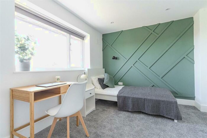 6 Bedroom Terraced House To Rent In Stoke Hill, Exeter, Devon, EX4