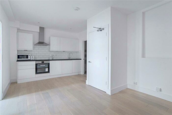 2 Bedroom Apartment To Rent In Great Eastern Street, Shoreditch, London, EC2A