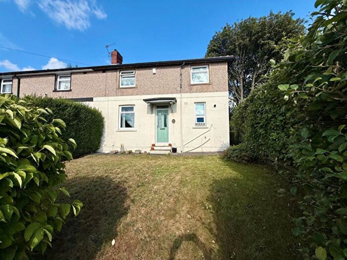 2 Bedroom Semi-Detached House For Sale In Amundsen Avenue, Swain House, Bradford, BD2