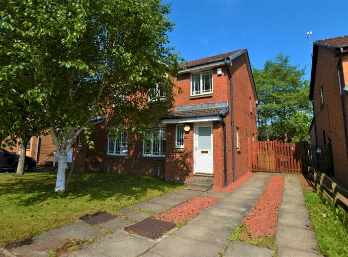 3 Bedroom Semi-Detached House To Rent In Brent Road, Thornliebank, Glasgow, Glasgow, G46