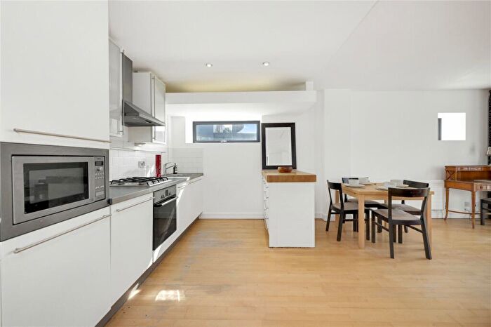 1 Bedroom Apartment For Sale In Britton Street, EC1M