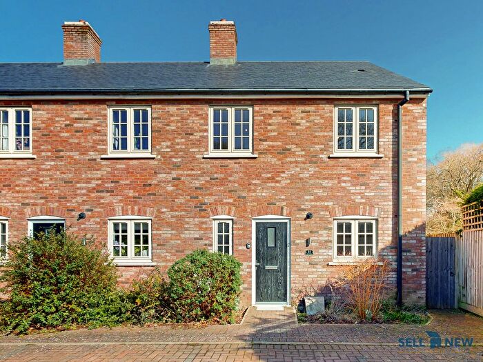 3 Bedroom End Of Terrace House For Sale In Dunstable Road, Studham, LU6