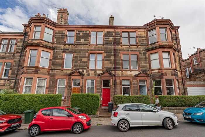 3 Bedroom Flat For Sale In / Eva Place, Edinburgh, EH9