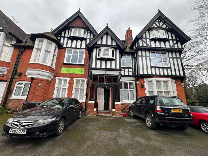 Studio To Rent In Wake Green Road, Moseley, Birmingham, B13