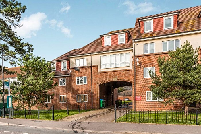 1 Bedroom Flat To Rent In Addis House, Brookvale Road, SO17