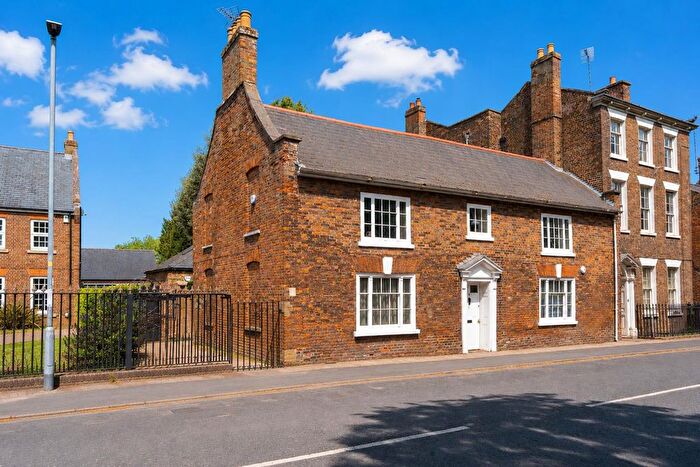 2 Bedroom End Of Terrace House For Sale In Church Street, Spalding, PE11