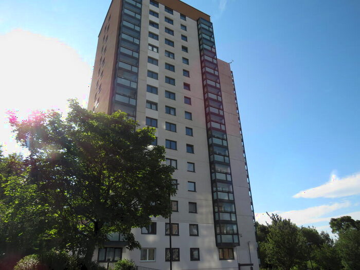 2 Bedroom Apartment To Rent In Wheatley Court, Halifax, HX2