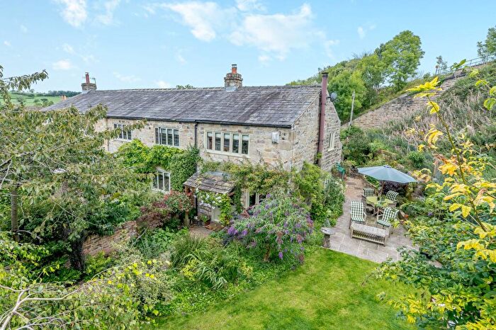 3 Bedroom End Of Terrace House For Sale In Castley Lane, Castley, LS21