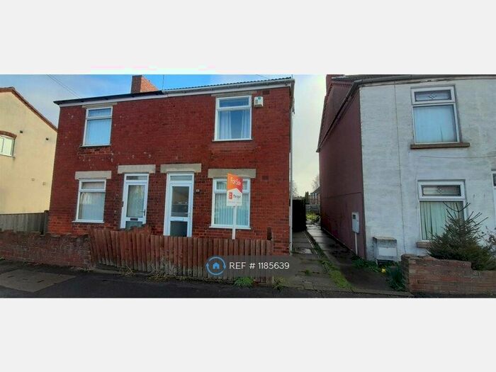 2 Bedroom Semi-Detached House To Rent In Hawthorn Bank, Spalding, PE11