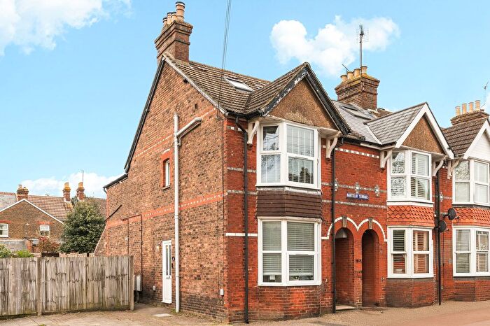 1 Bedroom Maisonette For Sale In Barttelot Road, Horsham, West Sussex, RH12