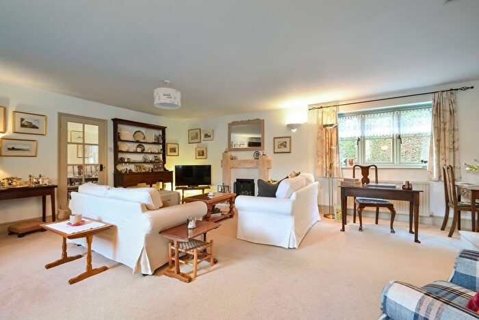 3 Bedroom Barn Conversion For Sale In Old Bedhampton, Hampshire, PO9
