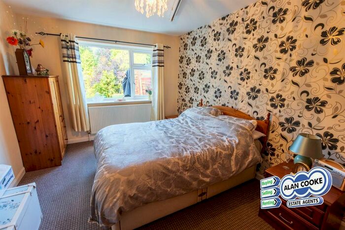 2 Bedroom Detached Bungalow For Sale In Primley Park Grove, Alwoodley, Leeds, LS17