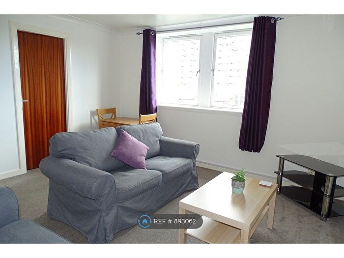 2 Bedroom Flat To Rent In Rose Street, Aberdeen, AB10