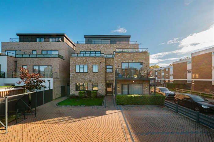 2 Bedroom Flat For Sale In Harrowdene Road, Wembley, HA0