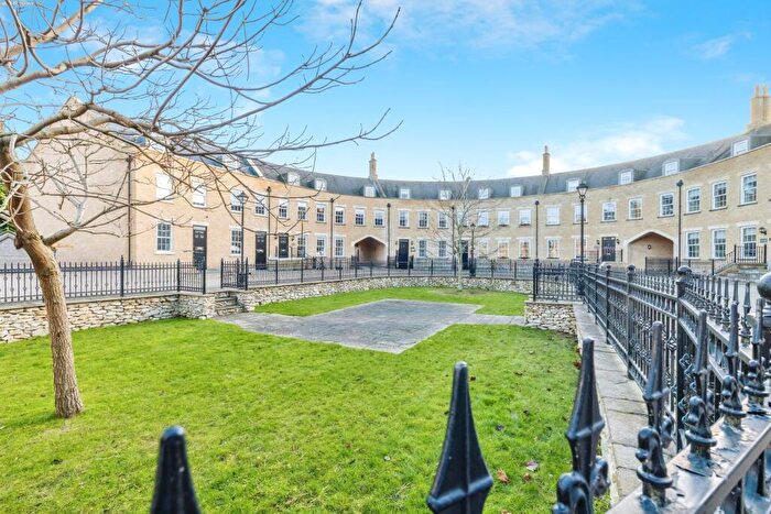 7 Bedroom Town House For Sale In The Colosseum, Lincoln, LN1