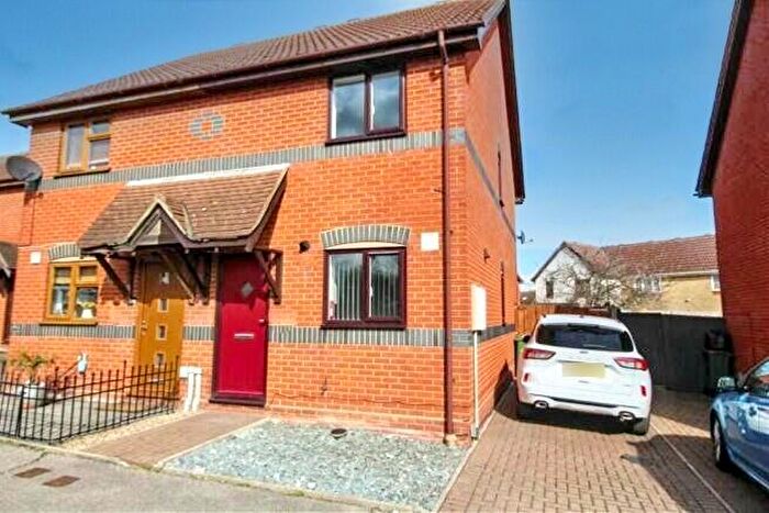 2 Bedroom Semi-Detached House To Rent In Station Avenue, Wickford, SS11