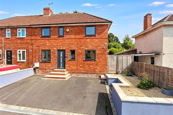 3 Bedroom Semi Detached House For Sale In Barrow Hill Road, Shirehampton, BS11