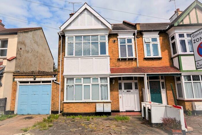 1 Bedroom Flat To Rent In Bournemouth Park Road, Southend-On-Sea, SS2