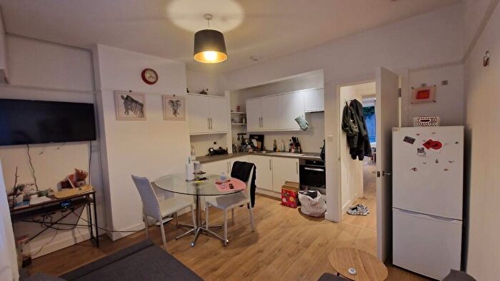 1 Bedroom Flat To Rent In Forest Road, London, E17