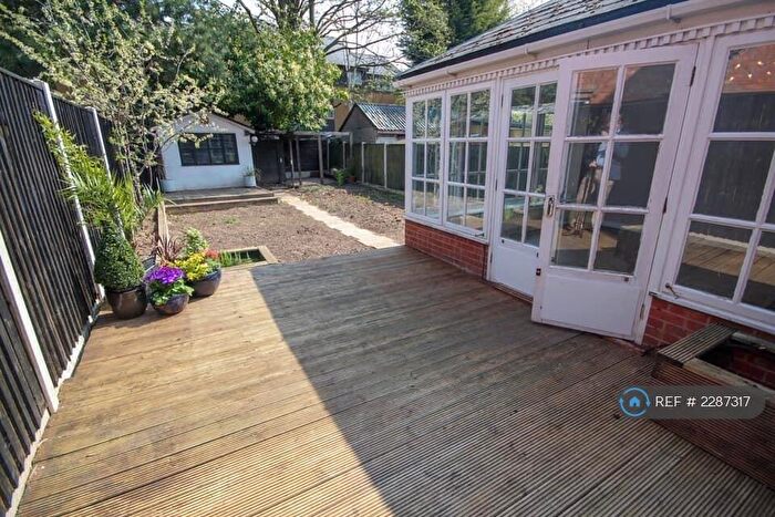4 Bedroom Semi-Detached House To Rent In Rowditch Avenue, Derby, DE22