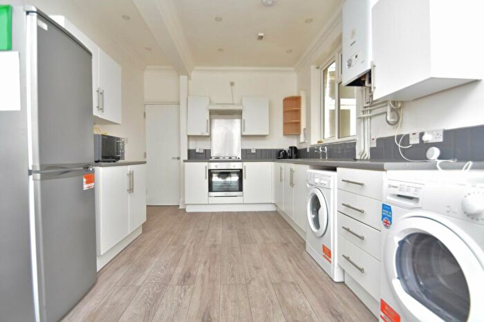 4 Bedroom Terraced House To Rent In Orchard Road, Southsea, PO4