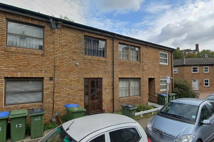 5 Bedroom Property To Rent In Burgos Grove, London, SE10