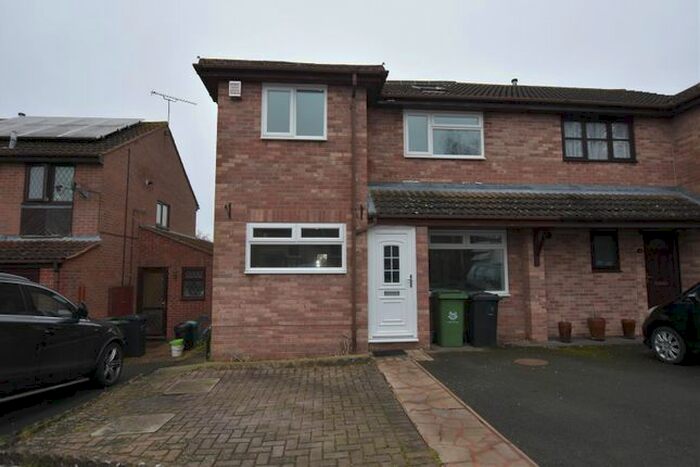 4 Bedroom Property To Rent In Peterborough Close, Worcester, WR5