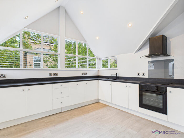 2 Bedroom Semi-Detached House To Rent In Welwick House Mews, Pearson Park, HU5