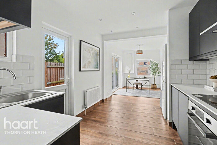 3 Bedroom Terraced House For Sale In Grange Park Road, Thornton Heath, CR7