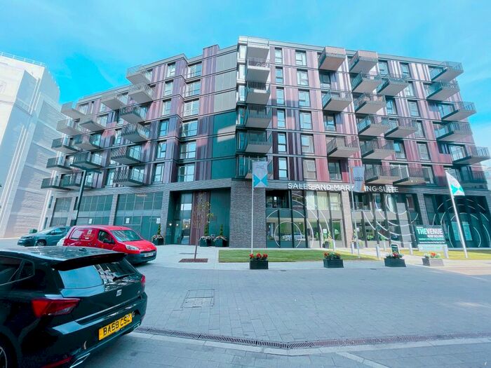 2 Bedroom Flat To Rent In Powerhouse Lane, Hayes, UB3