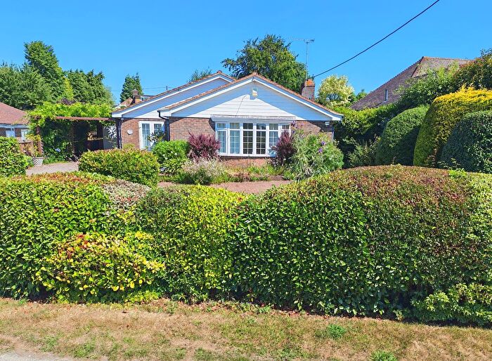 3 Bedroom Detached Bungalow For Sale In New Road, Northiam, TN31
