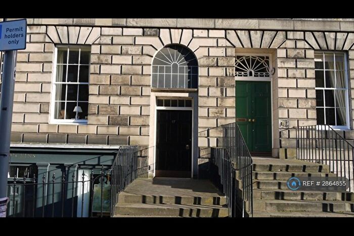 3 Bedroom Flat To Rent In New Town, Edinburgh, EH3