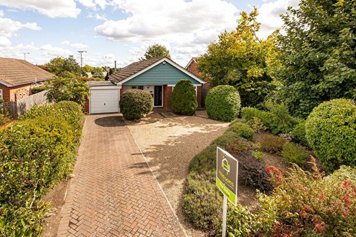 2 Bedroom Detached Bungalow For Sale In Crafts End, Chilton, OX11