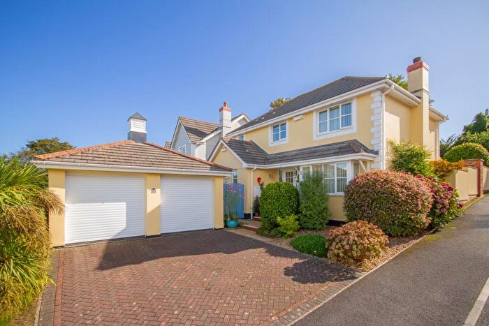 4 Bedroom Detached House For Sale In Hill Hay Close, Fowey, Cornwall, PL23