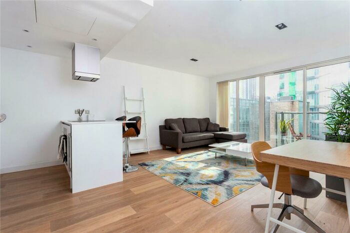 1 Bedroom Apartment To Rent In Courtyard Apartments, Avantgarde Place, London, E1
